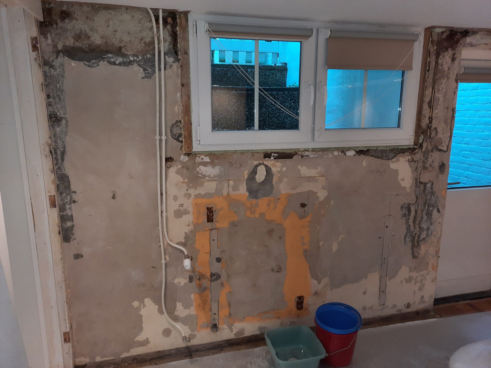 Binnenmuur vóór reparatie