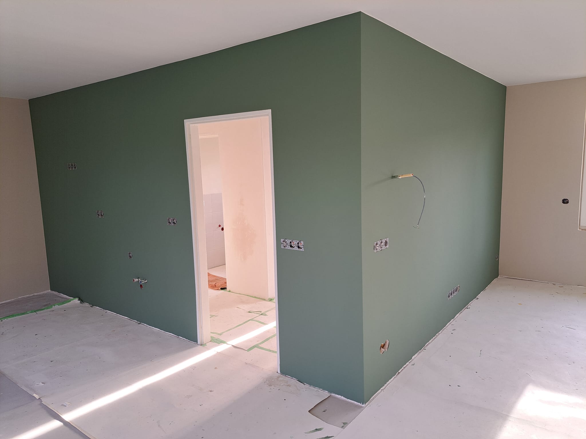 Binnenmuur na sauswerk